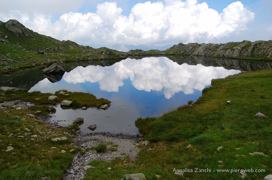 23 Bei riflessi nel lago superiore.JPG